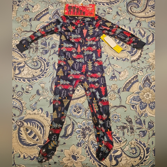 Christmas Velour Footed Pajamas, Size 24 months - Picture 1 of 5